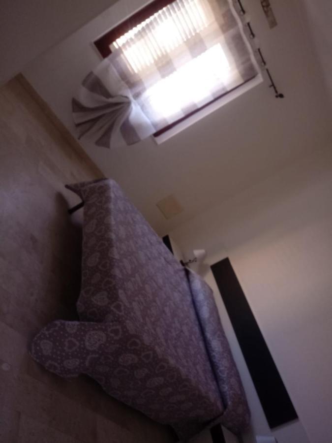 Appartamento บูโดนี ภายนอก รูปภาพ